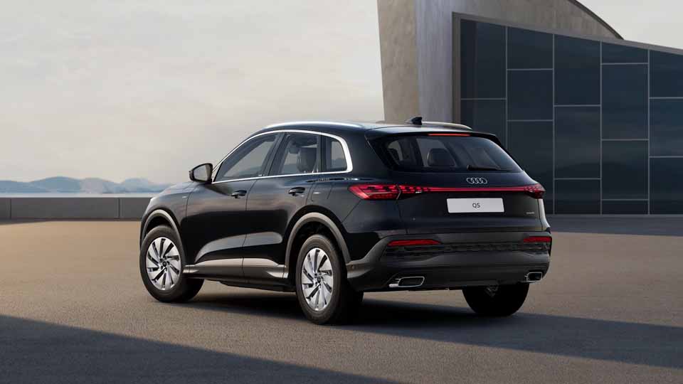 Audi Q5 SUV e-hybrid quattro
